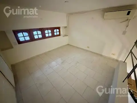 Depto Tipo Casa 2 ambientes con 1 baño