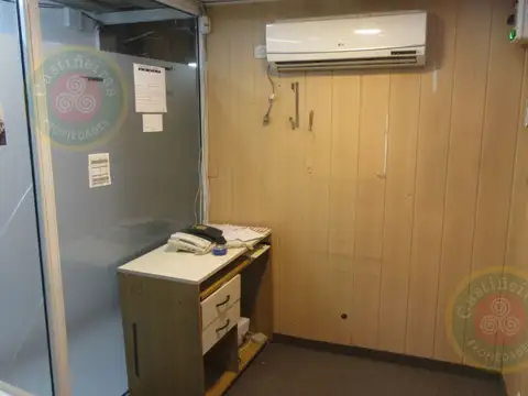 VENTA LOCAL COMERCIAL + 3 DEPTOS en Planta Alta, uno de ellos tipo Chalet - ( EN BLOCK )  