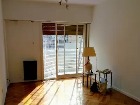 Dueño alquila departamento  en Caballito.
