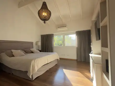 Casa totalmente reciclada a nuevo en Barrio Cerrado San Isidro Labrador – Lomas de San Isidro