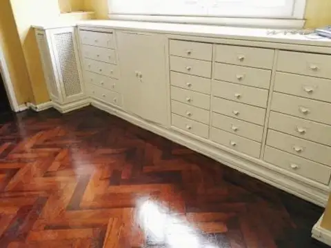 OFICINA PISO DE 46,38v M2 A RECICLAR