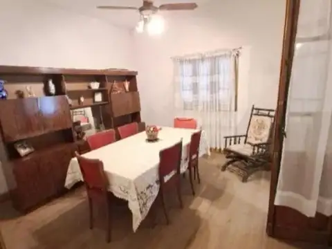 Venta. Casa. 4 ambientes. Patio. 300 m2