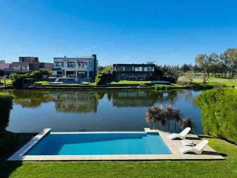 Venta casa Nuevo Quilmes laguna principal Puro Sol