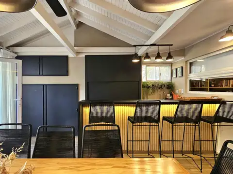 Otamendi  al 200, piso 1