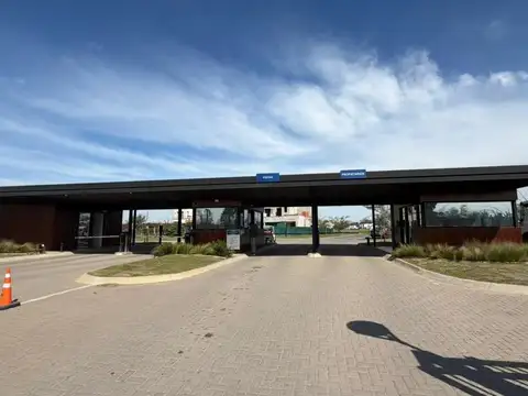 Village Joven Avenida Héroes De Malvinas 400