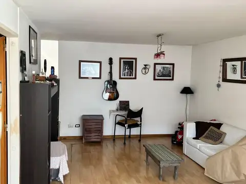 Departamento en Venta en San Isidro Vías / Rolon, USD 167.000
