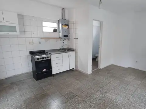 Departamento en Alquiler en Colegiales, $ 580.000