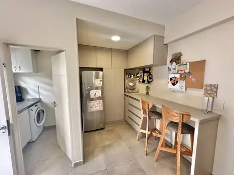 Casa 4 ambientes con 2 baños