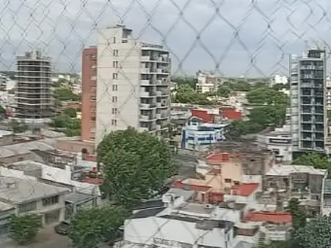 Pedro Tuellas 927 bis, frente con balcón, excelnte vista río, 2 dormitorios, cochera 481-5308