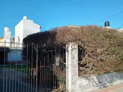 Casa en Venta en Temperley, USD 115.000