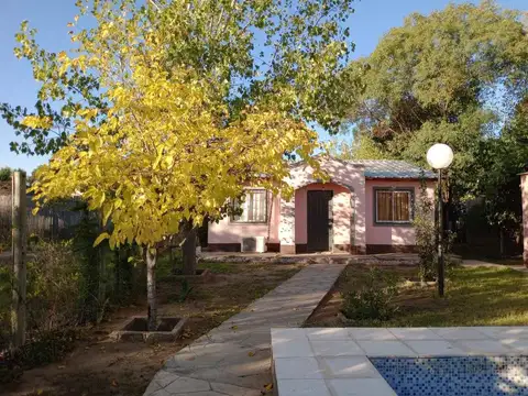 Casa en Venta con 2 cocheras