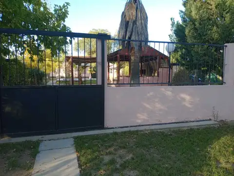 Casa 3 ambientes con 2 baños