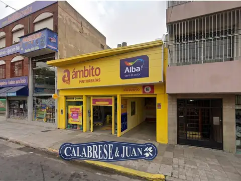 Local comercial, calle Belgrano a una cuadra de la plaza