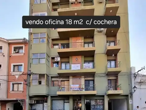 Oficina en Planta Baja con cochera. Centro Salta