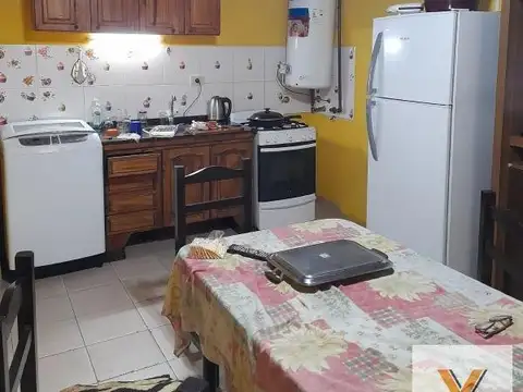 Casa 3 ambientes con 1 baño