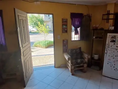Depto Tipo Casa en Alquiler de 4 ambientes