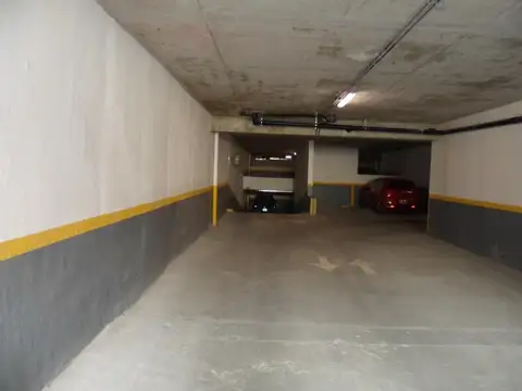 Cochera en Alquiler Cubierta