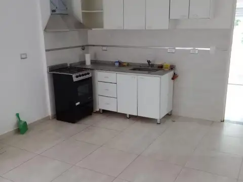 Santiago Del Estero 6800, Piso 1°