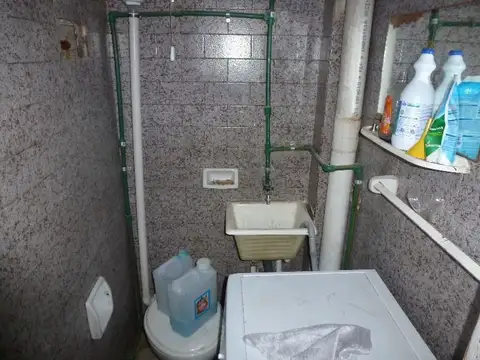 Local sobre av.,Rolon  mas p/alta LOFT