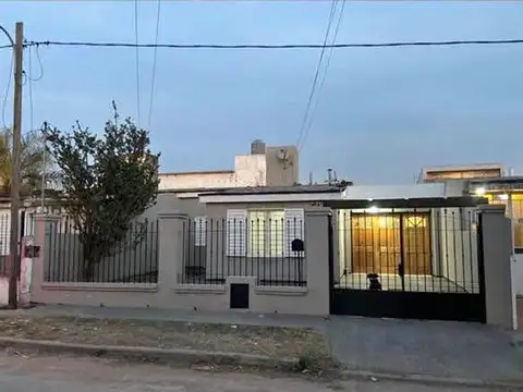 VENTA CASA EN VILLA CORNU ANEXO, 3 DORMI, CORDOBA