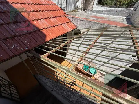 Depto Tipo Casa en Venta con 1 cocheras
