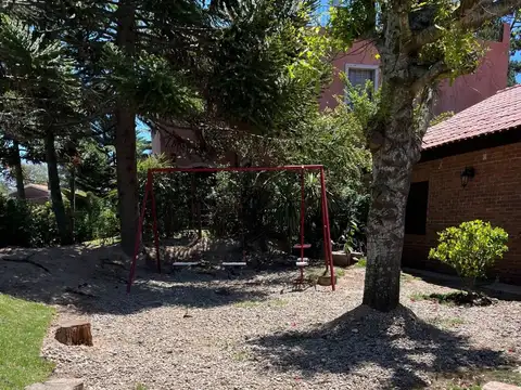 Casa en Alquiler en Pinares, USD 3.000