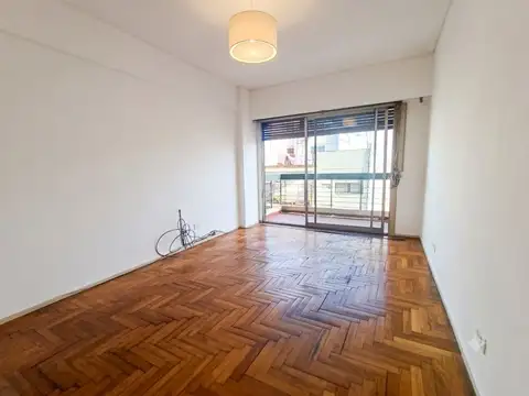 DEPARTAMENTO 3 AMBIENTES BALCON AL FRENTE