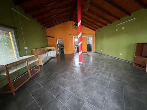 Local Comercial sobre Camino a Pueblo Liebig