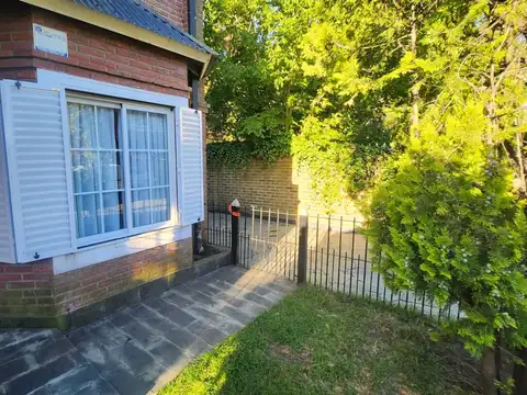 Depto Tipo Casa en Venta de 4 ambientes