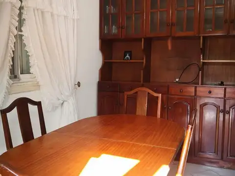 Depto Tipo Casa 4 ambientes con 2 baños