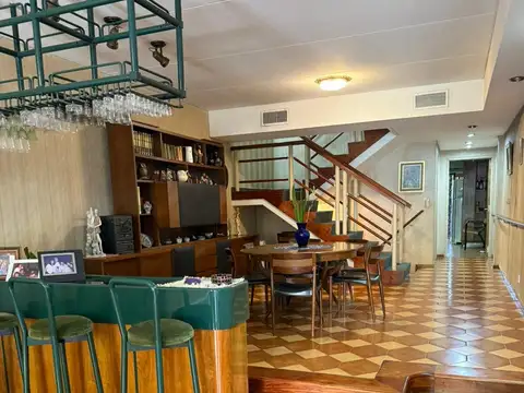 Depto Tipo Casa 5 ambientes con 3 baños
