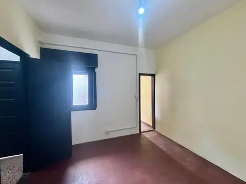 Depto Tipo Casa 2 ambientes con 1 baño