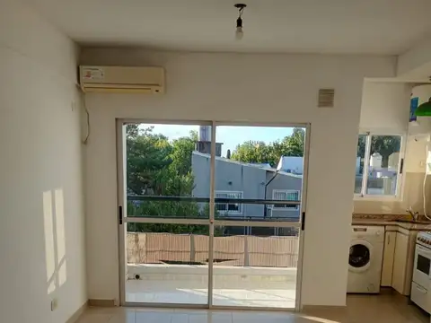 Av. Rodriguez Peña 1100, Piso 2
