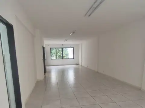 Oficina en Alquiler 50 años
