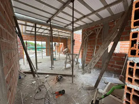 Casa en Venta en Pilar del Este - San Ramiro, USD 164.000