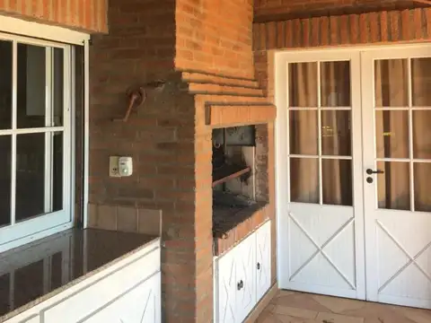 Casa sobre el Rio - Barrio La Florida, Ituzaingo