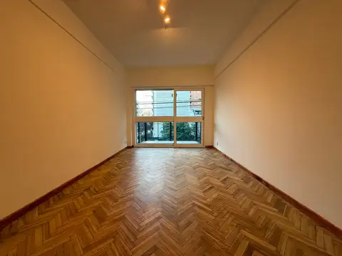 VENTA 3 AMB CABALLITO RECICLADO A NUEVO CON BALCÓN