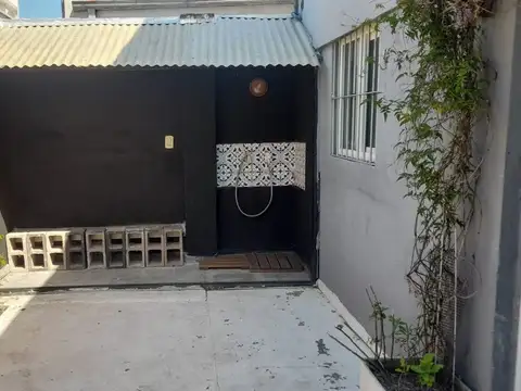 Depto Tipo Casa 4 ambientes con 1 baño