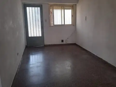 Calle 24 entre 43 y 44 500