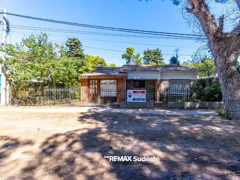 Calle Villanueva 300