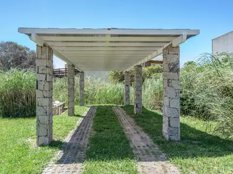 Casa en Alquiler Temporal con 1 cochera