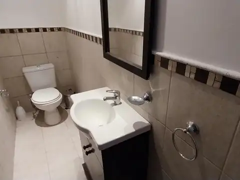 Oficina 4 ambientes con 1 baño