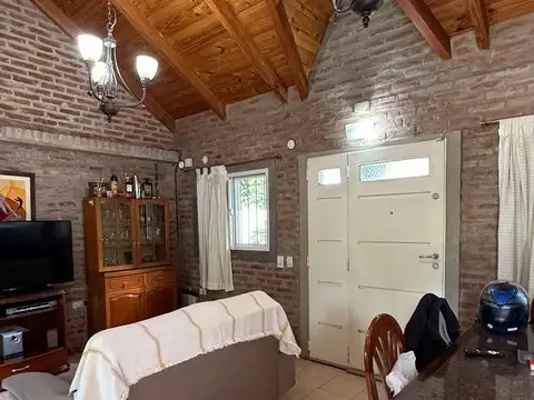 Casa 4 ambientes con 1 baño