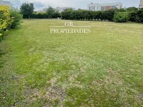 Terreno en Venta en Ayres Plaza, USD 300.000