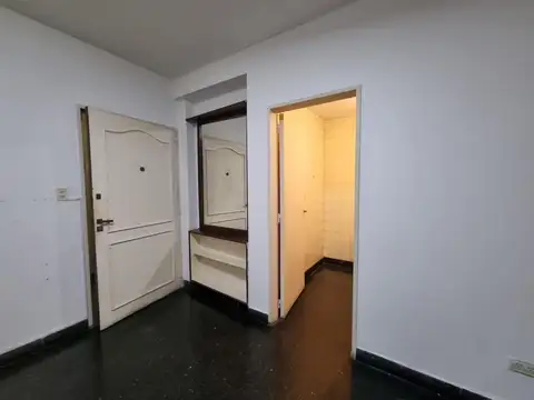 Doctor Juan Felipe Aranguren 100, Piso 3