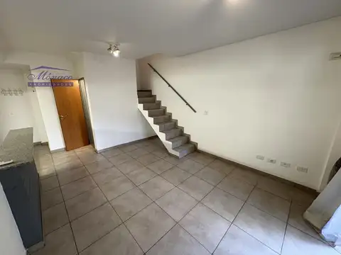 Depto Tipo Casa en Venta de 2 ambientes