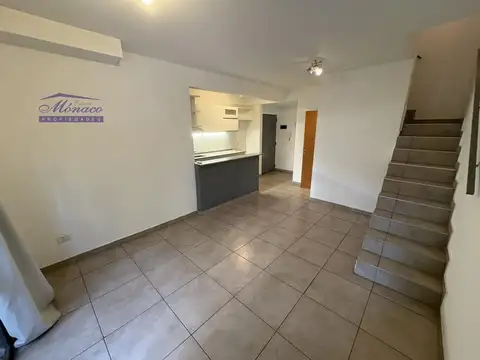 Depto Tipo Casa en Venta de 1 dormitorio