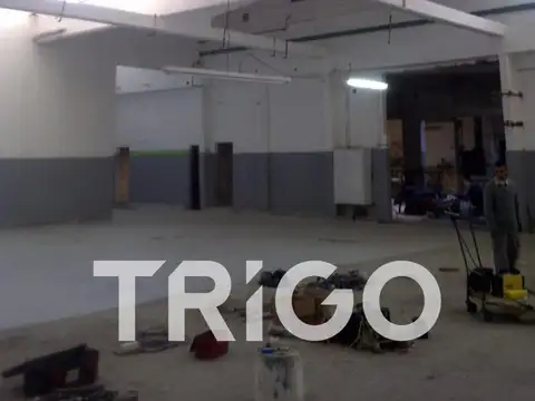 Galpon en Alquiler 30  mts Frente