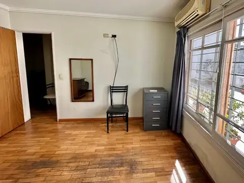 Casa Sobre Lote Propio Mas Galpon En Planta Baja De 200 M2 - Totales 475 M2  - Oportunidad 