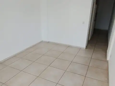 GUEMES - ALQUILER MONOAMBIENTE AMPLIO CON BALCON